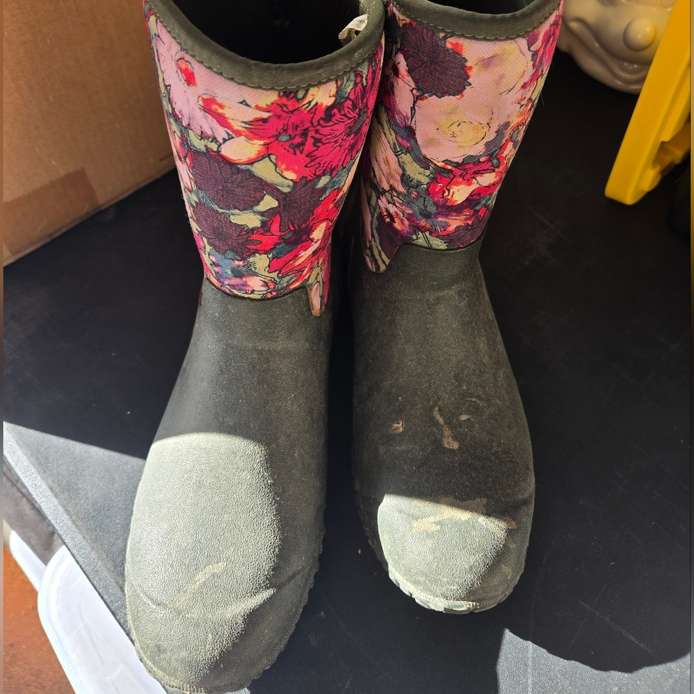Floral Black Women's Boots